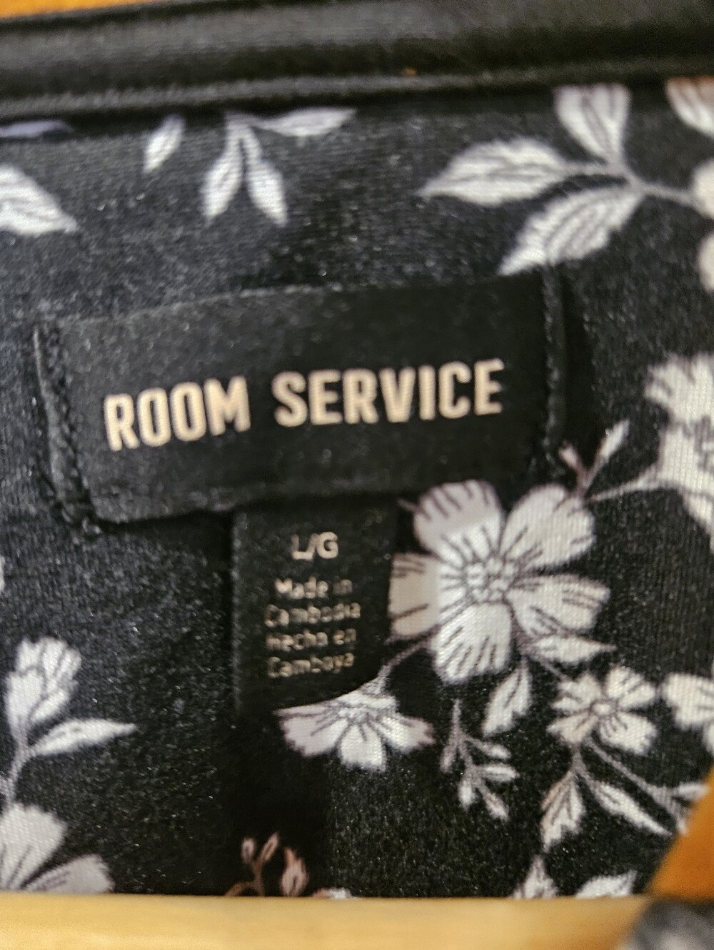 Room Service Floral Pajama Set Large Yellow Black Sleepwear Loungewear L - Picture 5 of 6
